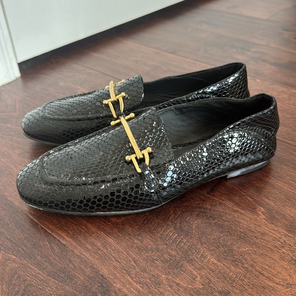 Clark’s Black Leather Snakeskin Print Loafers Flats Chic On-trend Shoes, 8.5